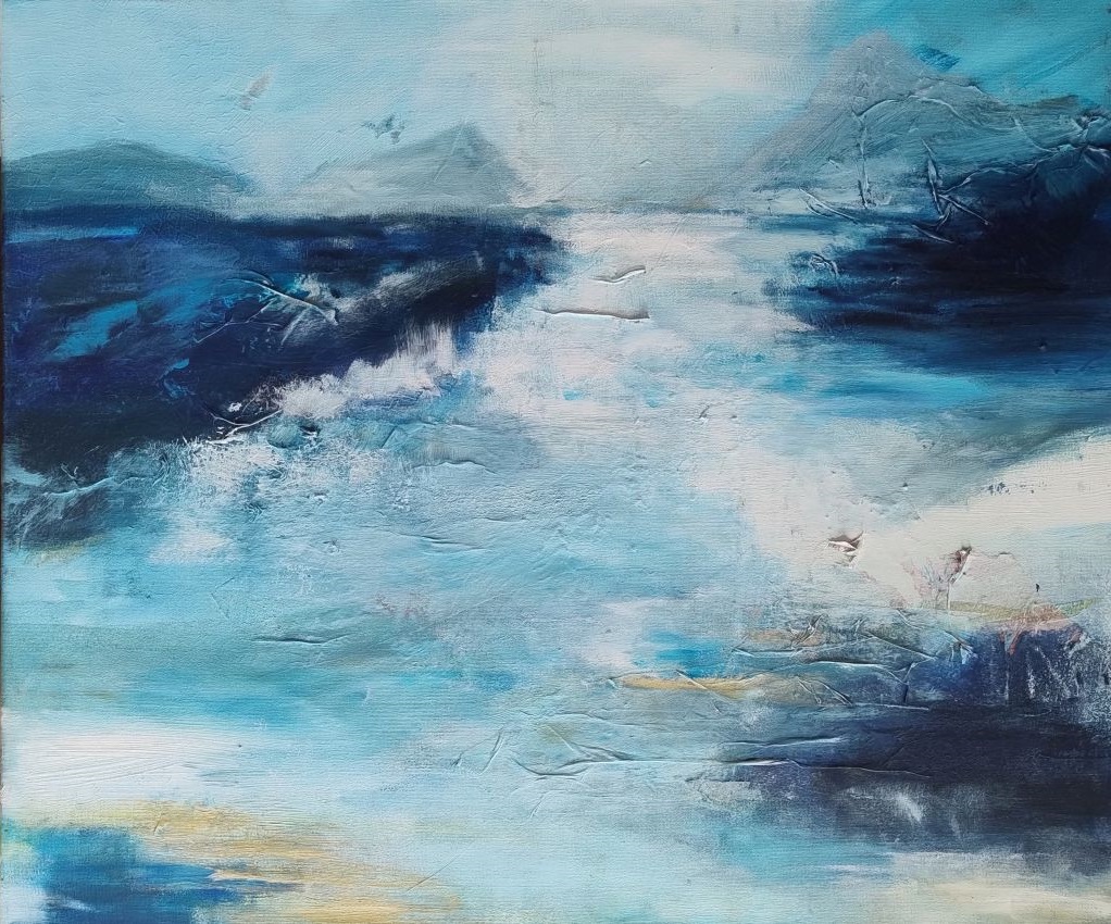 Meeresklippen und entfernte Berge angedeutet in Acryl